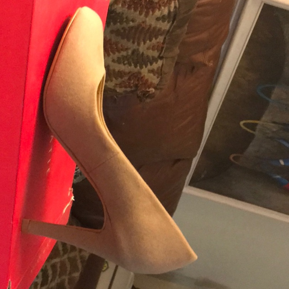 Kelly & Katie high heel shoes